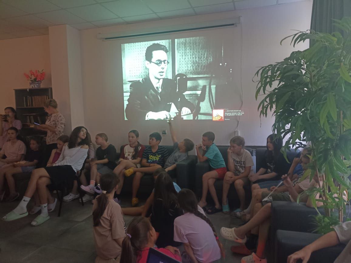 Памятной тропой. Военные песни